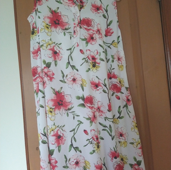 Dress - Picture 3 of 5